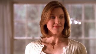 Mary Alice Young (Brenda Strong)