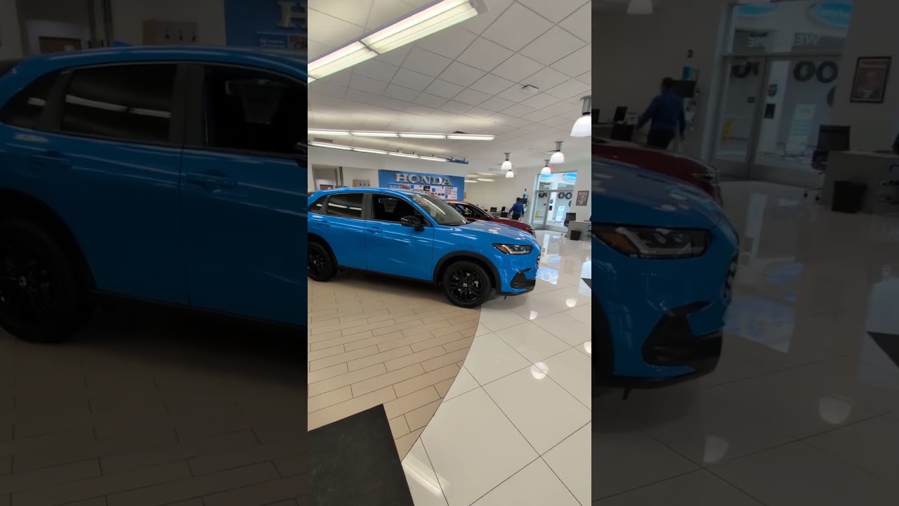 🚨 New Color Alert! 🚨Check out Blue Boost Pearl on the 2026 HR-V Sport!