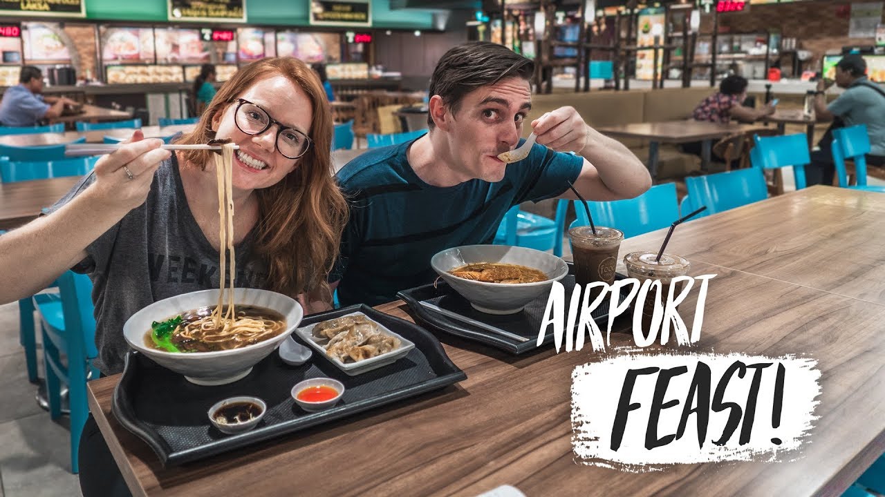The Best Airport Food EVER! Delicious Noodles at Singapore Airport