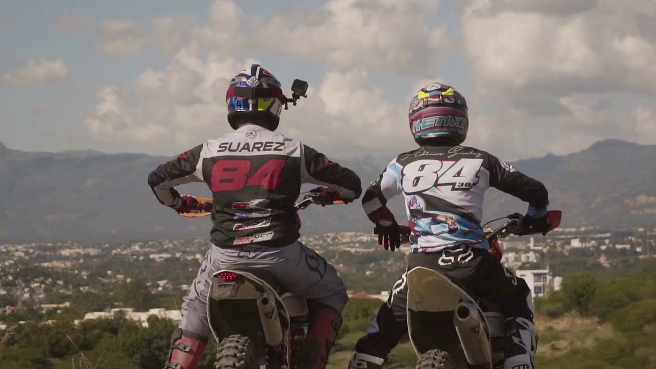 MOTOCROSS MCR450-EFI VS MCR250 2T 2020 4K RACING - YouTube