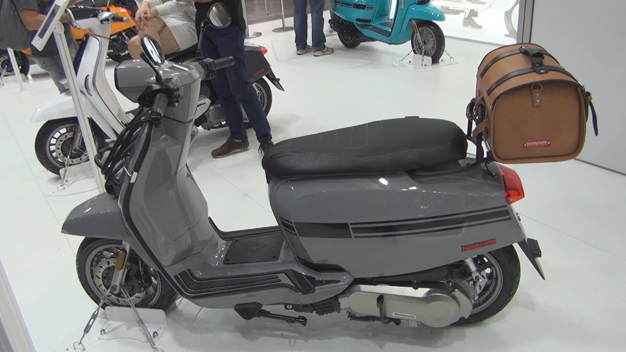 Lambretta V50 Special Fix  - It Is Tagged With A �fIx� Name Since It Is Fitted With A Fixed It Is Also Equipped With A Usb Port As Well As An Integrated Glovebox And A Luggage Hook In Front Of The Seat For Convenience.