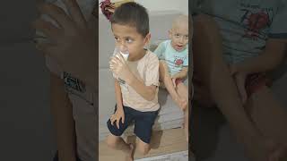 Böyle Süt Içme Görülmedi