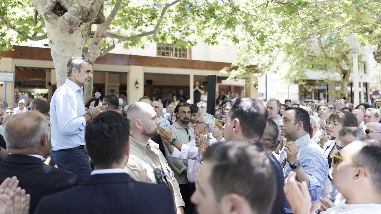 Χαιρετισμός Κυριάκου Μητσοτάκη σε συγκέντρωση πολιτών στη Ρόδο – Video