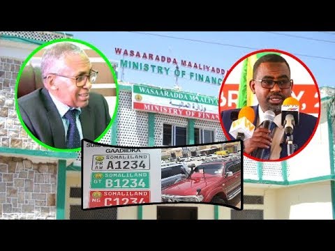 WASIIRKA MAALIYADA OO WAXBA KAMA JIRAN KA DHIGAY QORSHE C.LAHI ABOKOR LACAG KU URURSANAYEY.