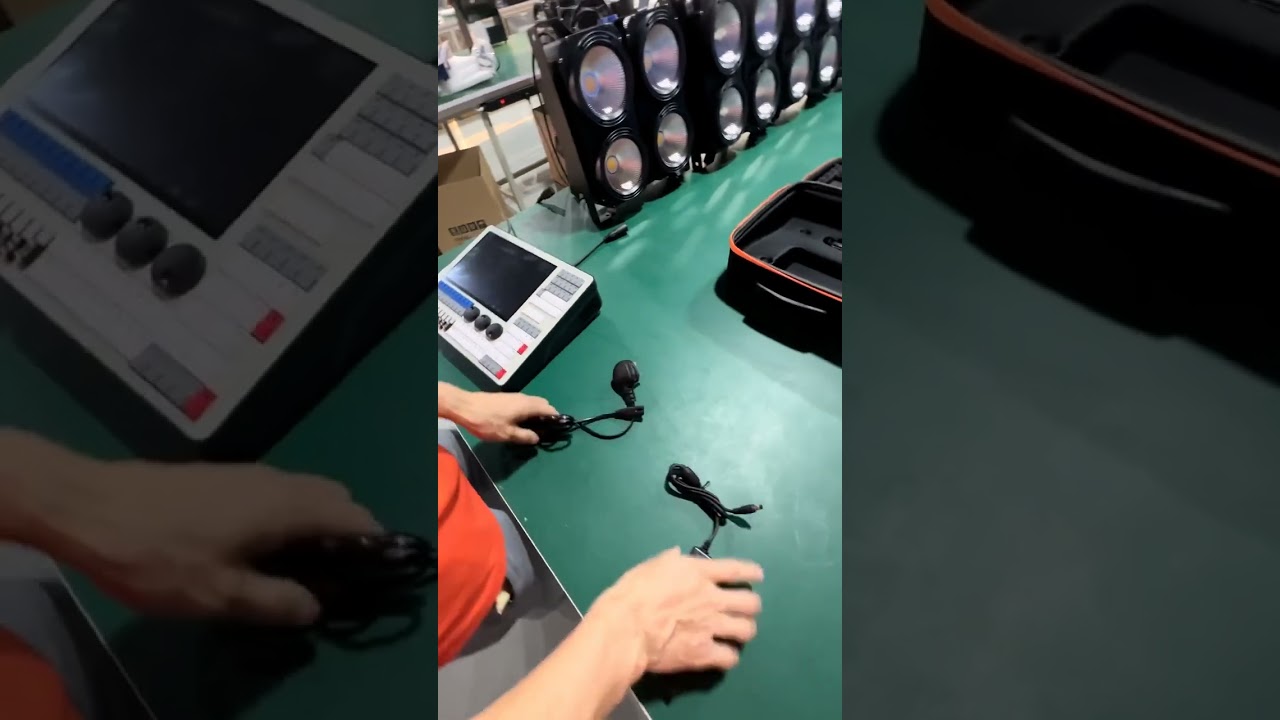 4 Eyes 200w Blinder Light 