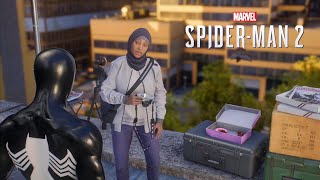Mina Shows Peter His First Cover Photo With The Classic Black Suit - Marvel’s Spider-Man 2 (4K)