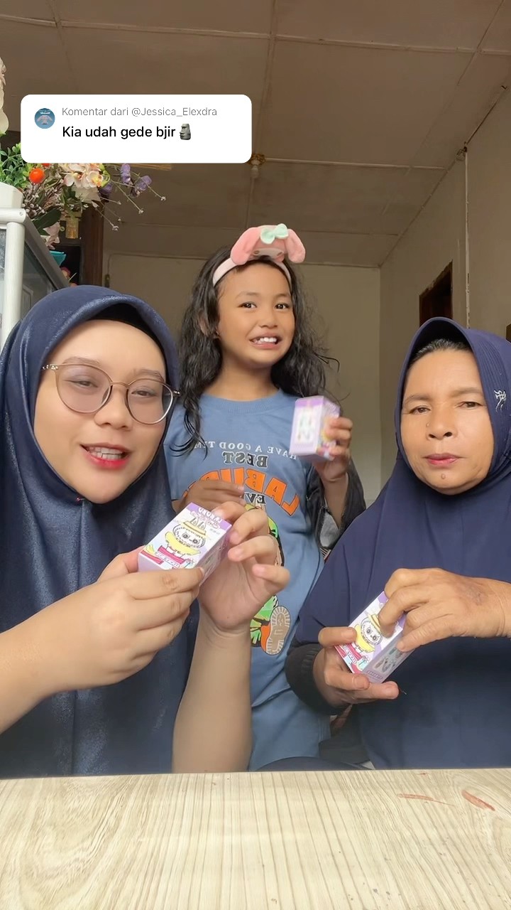 KIA UDAH GEDE BEJIR WKKWK Kia udah 9 thn, Kalo kalian umur brp?