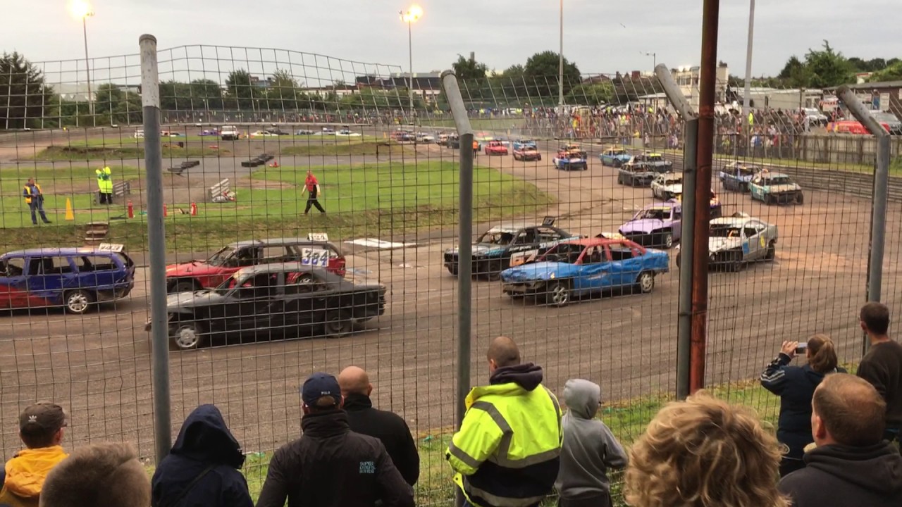 Birmingham Wheels BWS Round 6 Unlimited Bangers Wildcard Race Part One