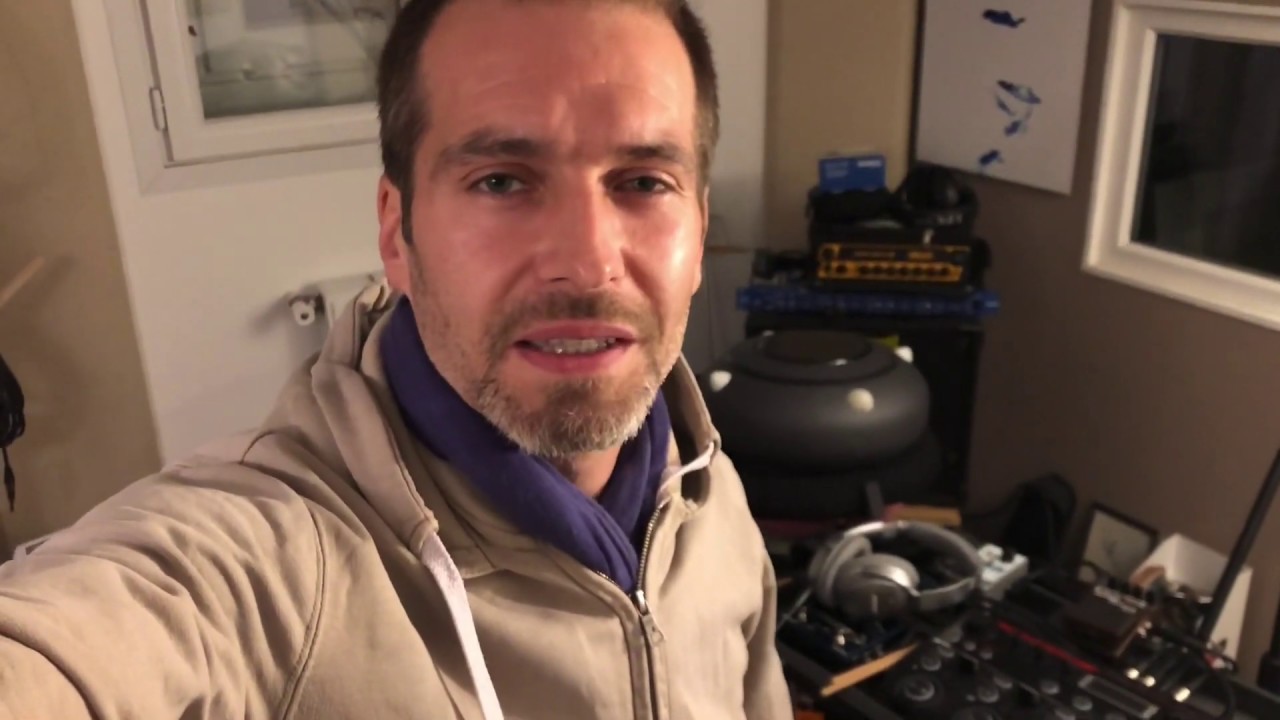 A Trick A Week Ep.5: Should I loop with headphones ?