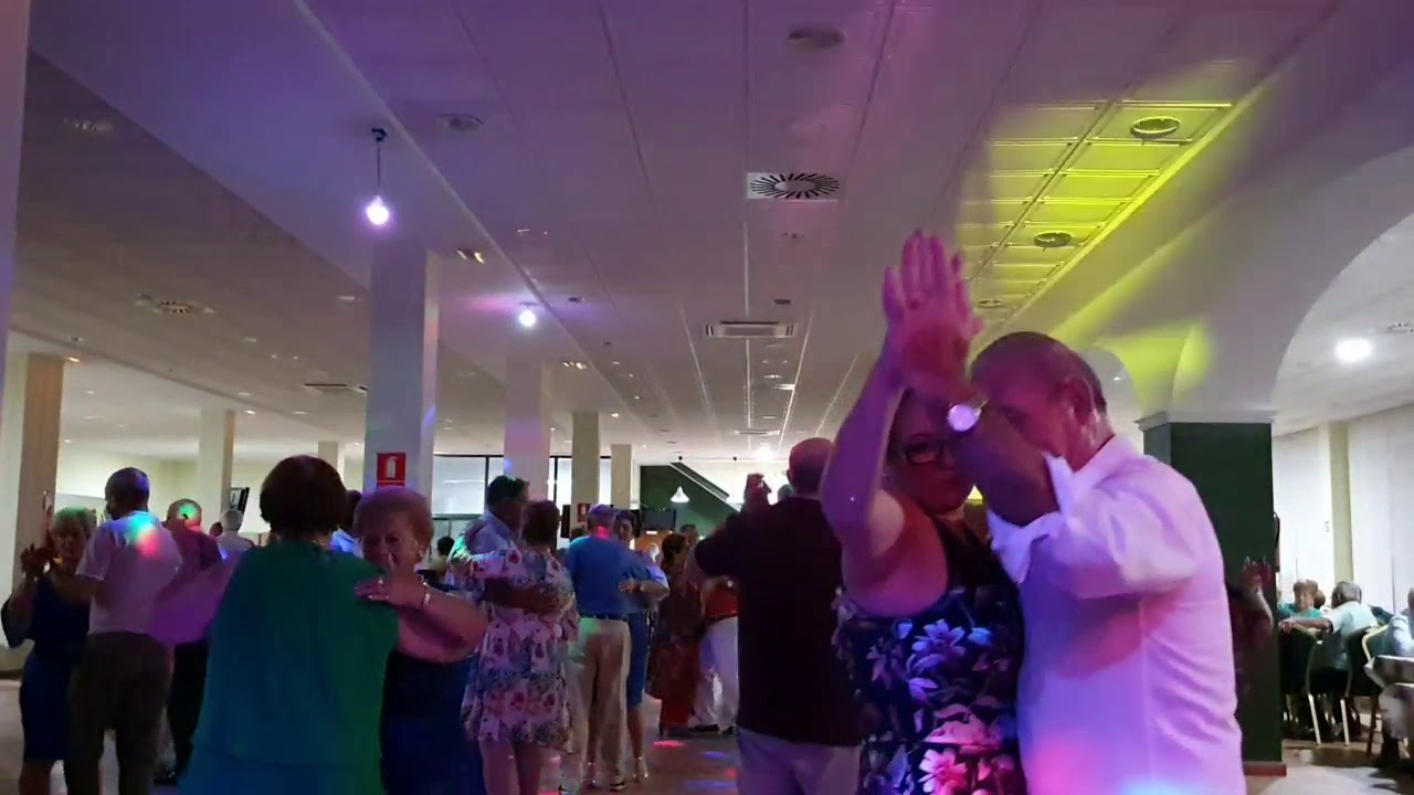 Nando Mora. Qué culpa tengo de quererte tanto.