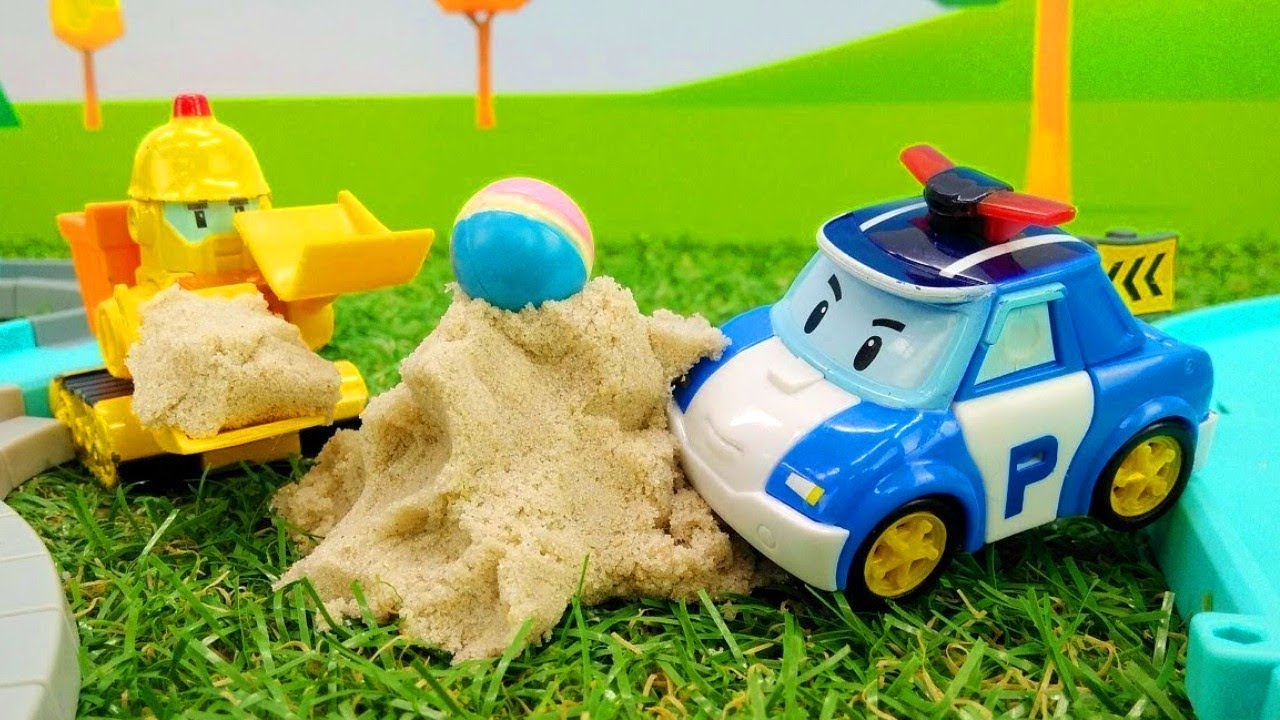 Car toy videos. Robocar Poli toys for kids. mcqueen racing