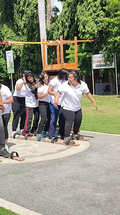 Semangat dan kompak perjuangan tim serunya lomba bakiak