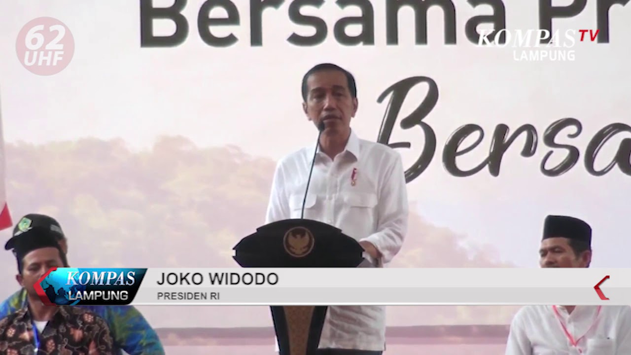 PRESIDEN JOKOWI GEMENTAR BERTEMU PETANI