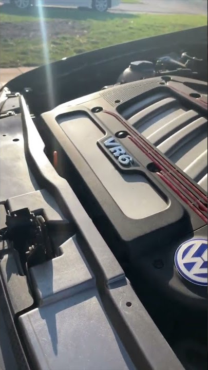 🔍 What a 2000 VW Jetta VR6 Engine Looks Like… #shorts