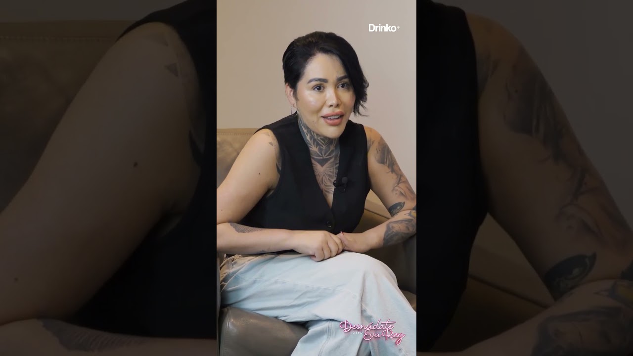 Jugueteando con Karina y Yina