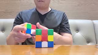 2 ways to solve rubik's cubes in seconds!  #cubemagic #shortvid#shorts