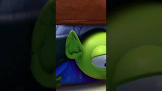 Toy Story Green Alien Gets Sat On And Crushed Under Kids Butt