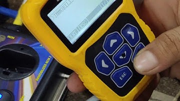 Maruti Suzuki Swift new model key Coding on a table Canbox 2