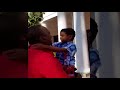 طفل يدعو رئيس كينيا للاسلام