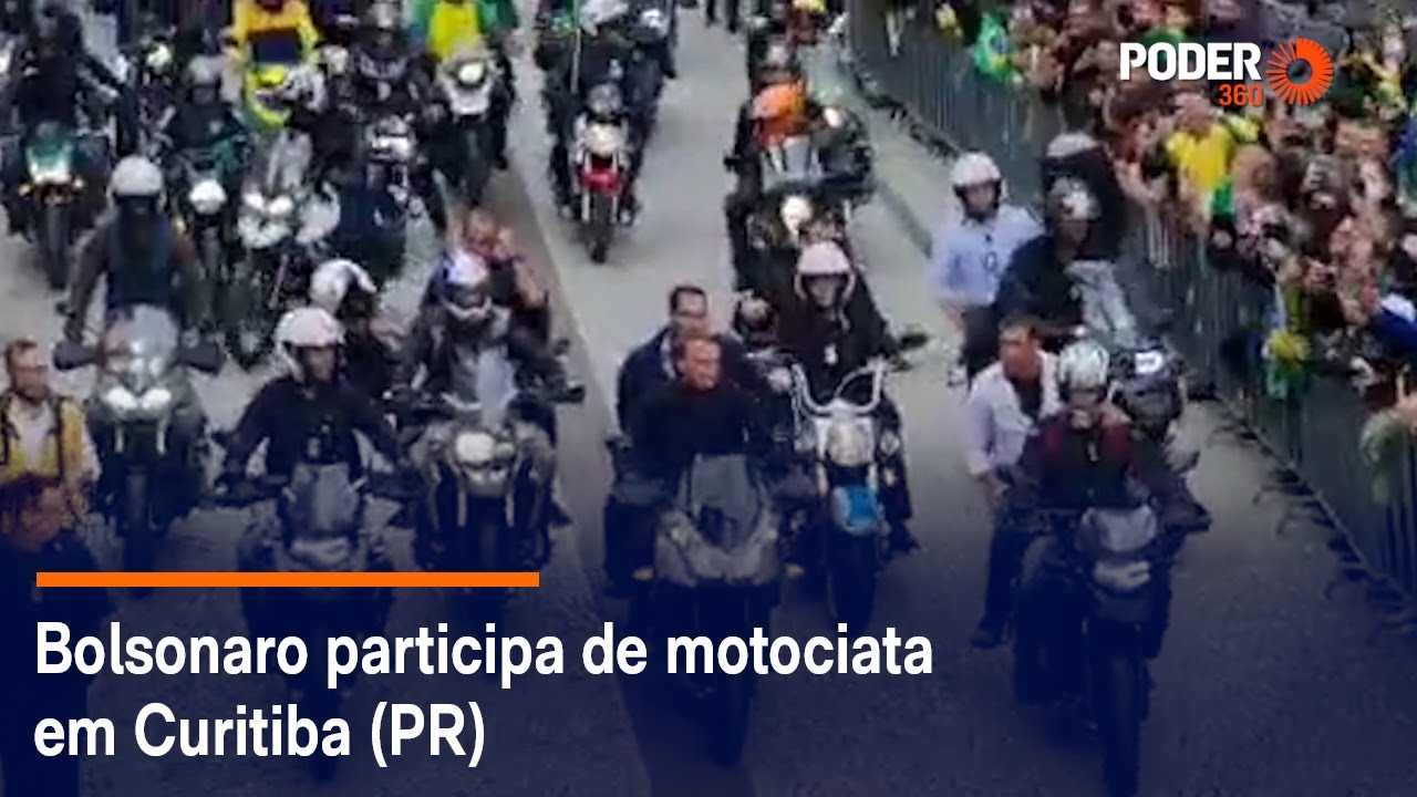 PR - Curitiba - 01/23/2021 - CURITIBA, CARRETA AGAINST THE BOLSONARO  GOVERNMENT - Vehicles are seen during a demonstration in front of the  Iguacu Palace in the city of Curitiba, this Saturday (