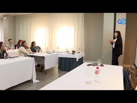 Personal de la AECC en Ceuta recibe formación sobre el "itinerario del paciente oncológico"