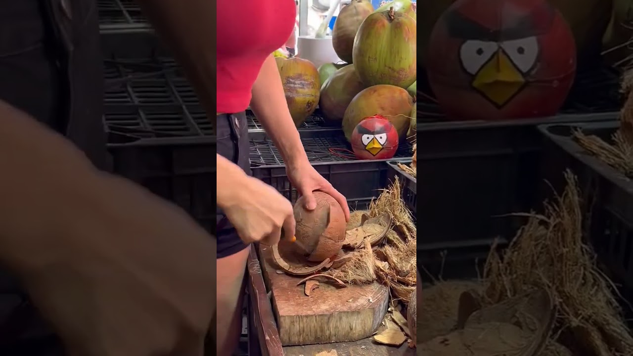 Peeling the coconut 🥥 fruit #satisfying #fruitcutting #farming