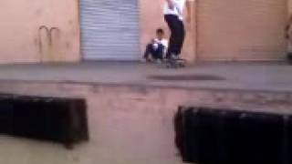 brian fakie bigspin off a loading dock - October 13, 2008, 07:47 PM
