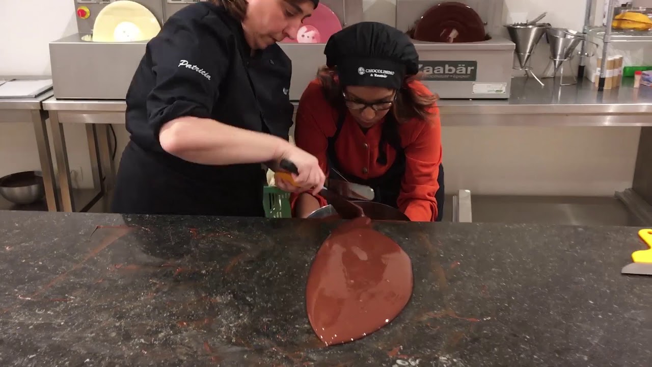 pressed cafe The dream job: Making bars of chocolate