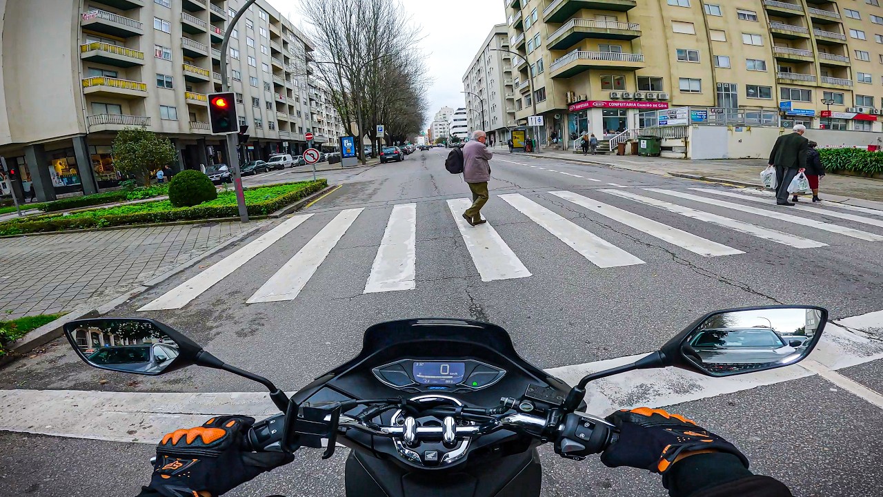 HONDA PCX 125 Scooter Сruise in Porto, Portugal [4K POV RAW]