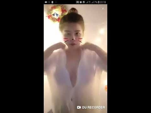 Video Gái xinh show hàng không mặc áo ngực( live trên bigo)... - youtube
