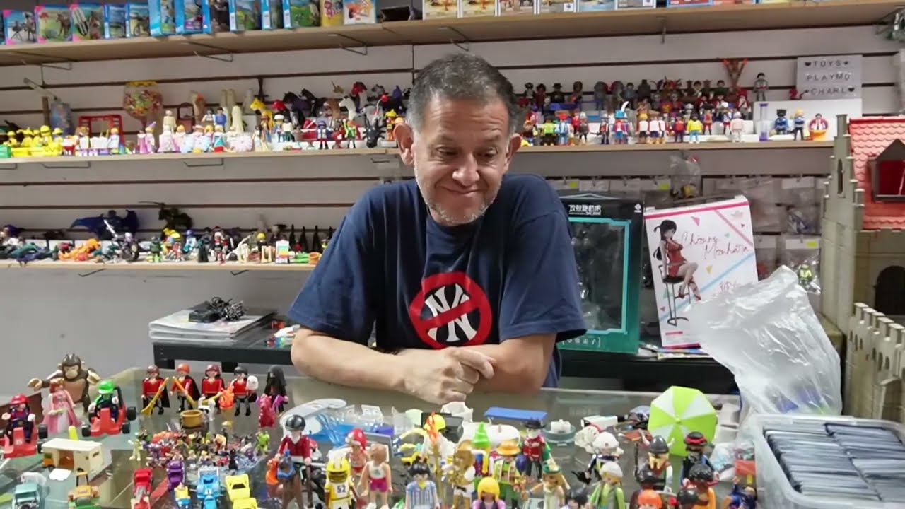 Visita en la tienda de #juguetes de Playmo-Charly ubicada en Coyoacan #carritos #playmobil #mercado