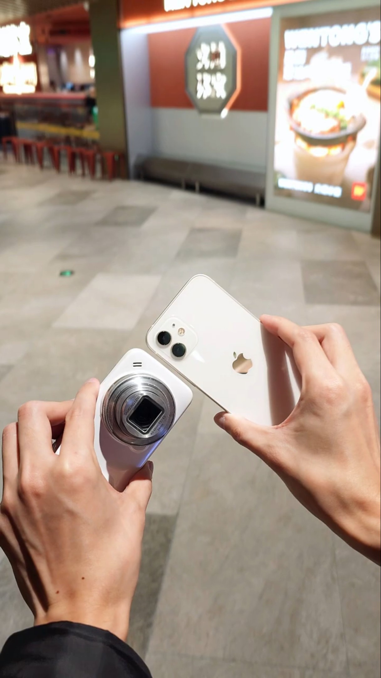 iPhone 12 vs Galaxy S4 Zoom Telephoto Zoom Comparison Samsung Apple Mobile Phones Mobile Digital