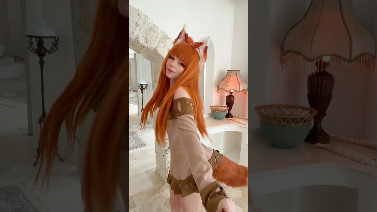 This tail is actually huge! #cosplay #anime #holo