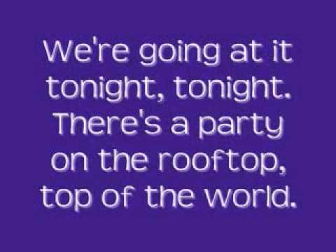 Hot Chelle Rae - Tonight Tonight [Lyrics]