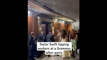 Taylor Swift tipping workers at a Grammys after-party #shorts #taylorswift #celebrity #popculture
