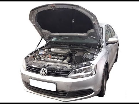 Установка газового упора (амортизатора) капота Volkswagen Jetta 6