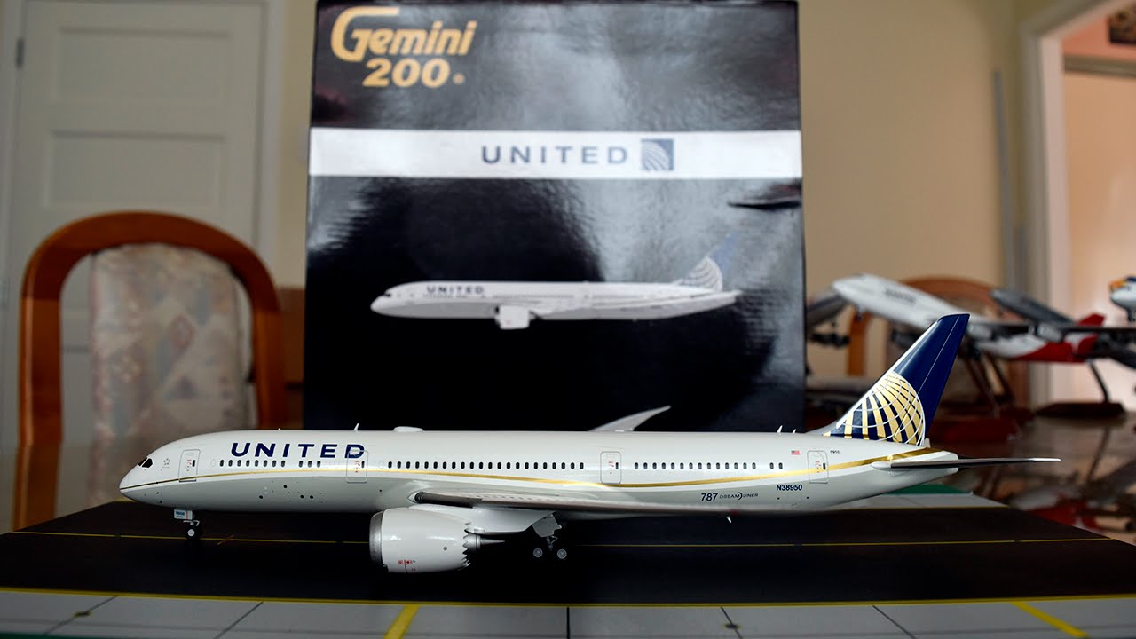 Gemini Jets 1:200 United Airlines 787-9 Unboxing and Review