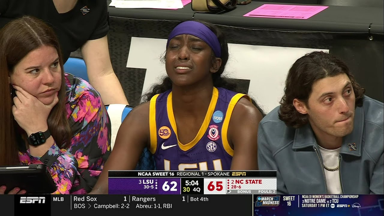 🤕 Flau'jae WHACKED in EYE, FALLS on Brooks | LSU vs NC State, NCAA women's basketball tournament