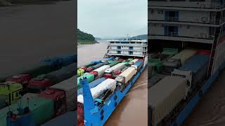 "Strong Ship 99" rolled cargo ship filled with 45 heavy-duty trucks, sailed from Zigu in Hubei, the