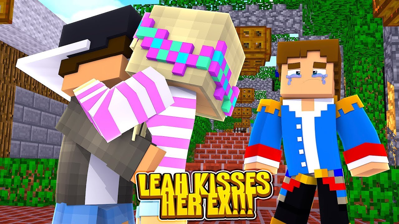 Minecraft LITTLE LEAH AND HER EX BOYFRIEND KISS!!! w/ LITTLE DONNY