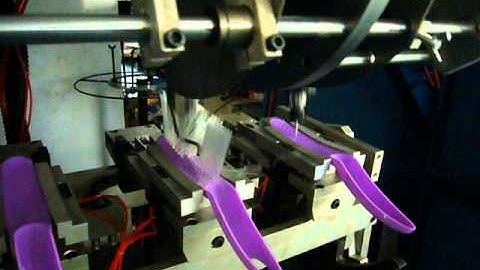 WanXingDa CNC 5-axis  3 Head Drilling and Tufting Machine, Making Brooms