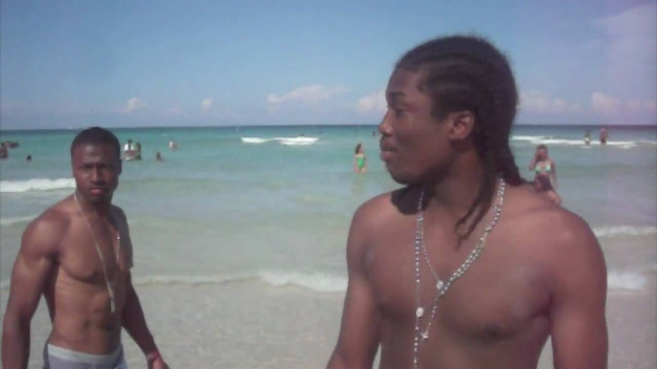 Meek Mill on Topless Beach in Miami (Tony Story) - YouTube