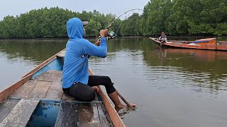 CEPAT SEKALI..!! TAK MENUNGGU LAMA BEGITU TURUN UMPAN LANGSUNG DI SAMBAR LAGI..!!