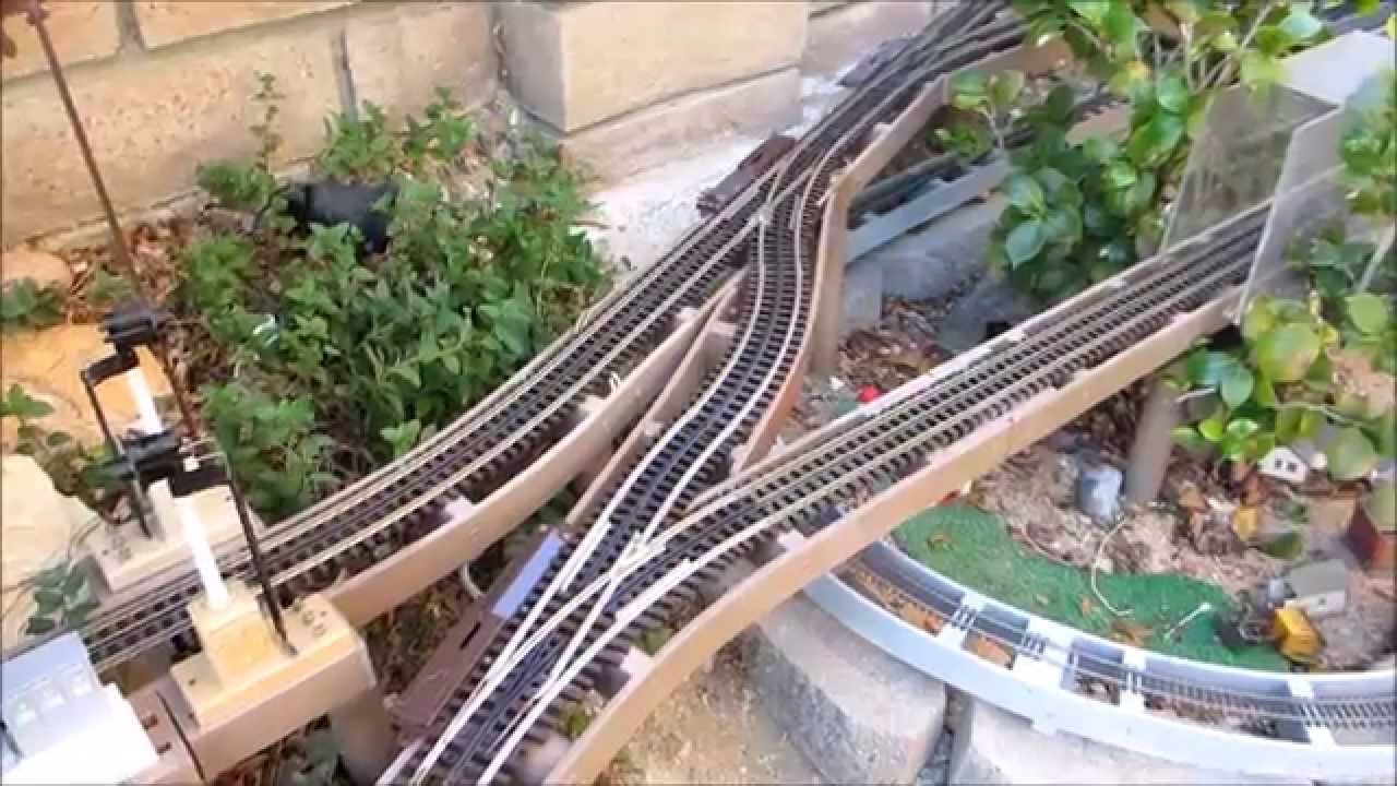 Scale Trains outdoor garden railroad - Hummingbird Sub crossover 