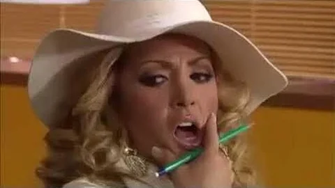 Ariel despide a alicia