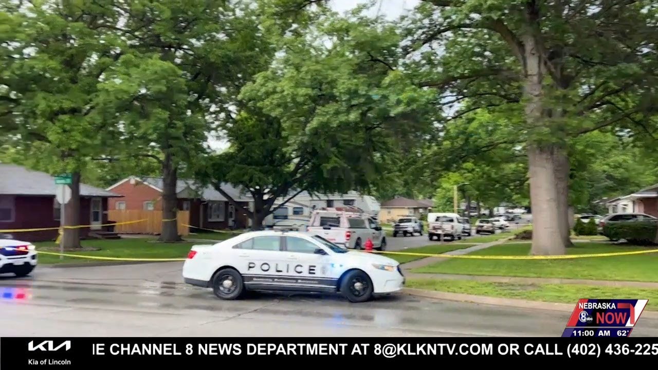 Man accused of DUI after crashing into power pole in Lincoln - YouTube