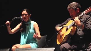 Video thumbnail of "Cantando flamenco en el teatro Isidoro Maiquez"