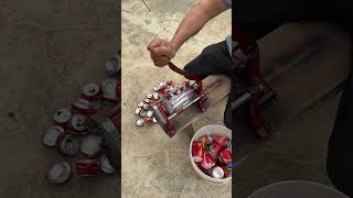 Las Latas Se Aplastan Al Instante, Tan Satisfactorio