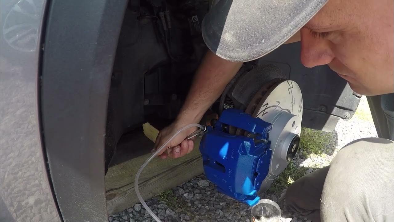 How to change brake fluid BMW X5 F15 - YouTube