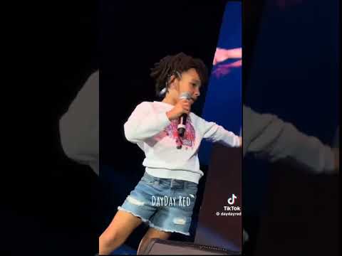 T I And His Daughter Rihanna Rihannasuperbowl T I